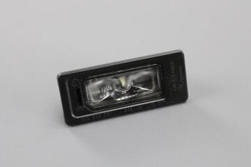 Audi A1 14-18 / A3 16-/ A4 15-/ A6 14-/ A7 11-/ Q3 15-17 / Q7 16 - Plaka Lambası 5NA943021