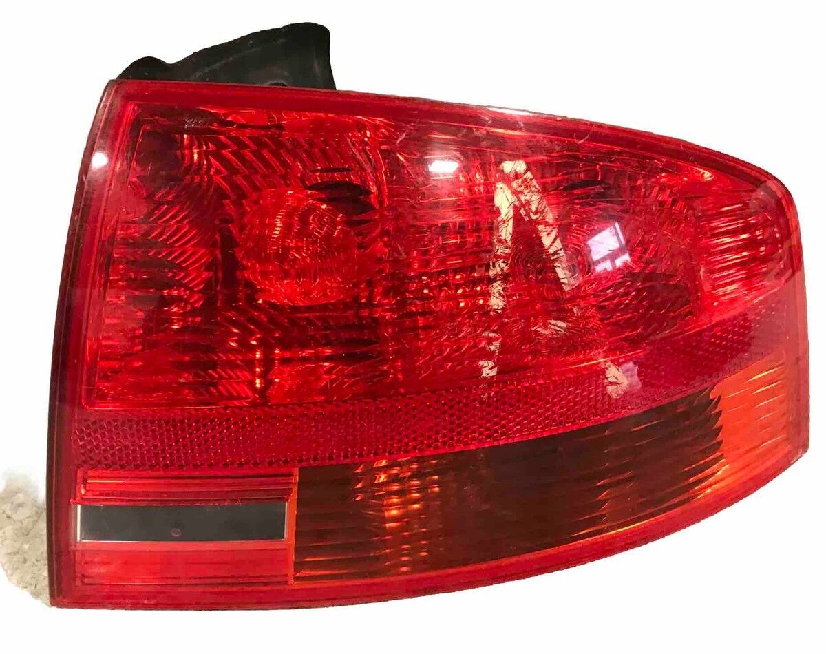 Audi A4 Sağ Stop Lambası 2005-2006 8E5945096