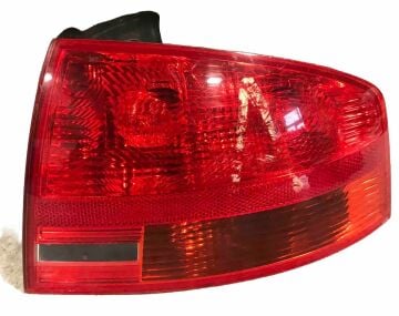 Audi A4 Sağ Stop Lambası 2005-2006 8E5945096