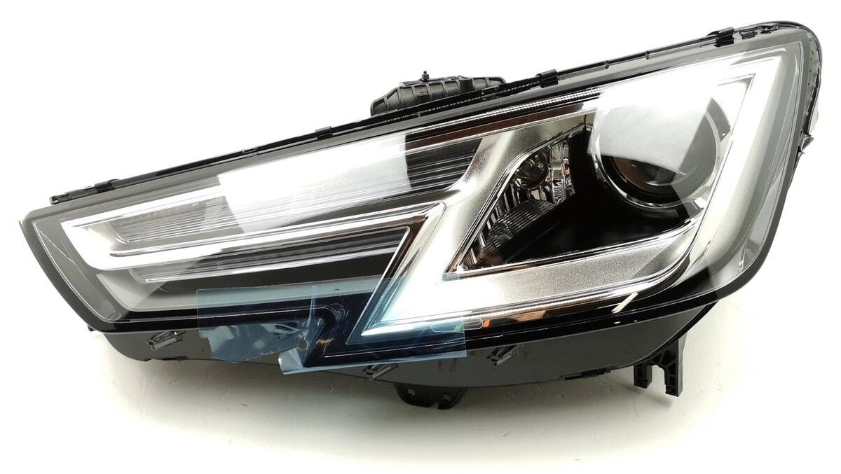 Audi A4 Sol Ön Far Xenon - Ledli 15- 8W0941043