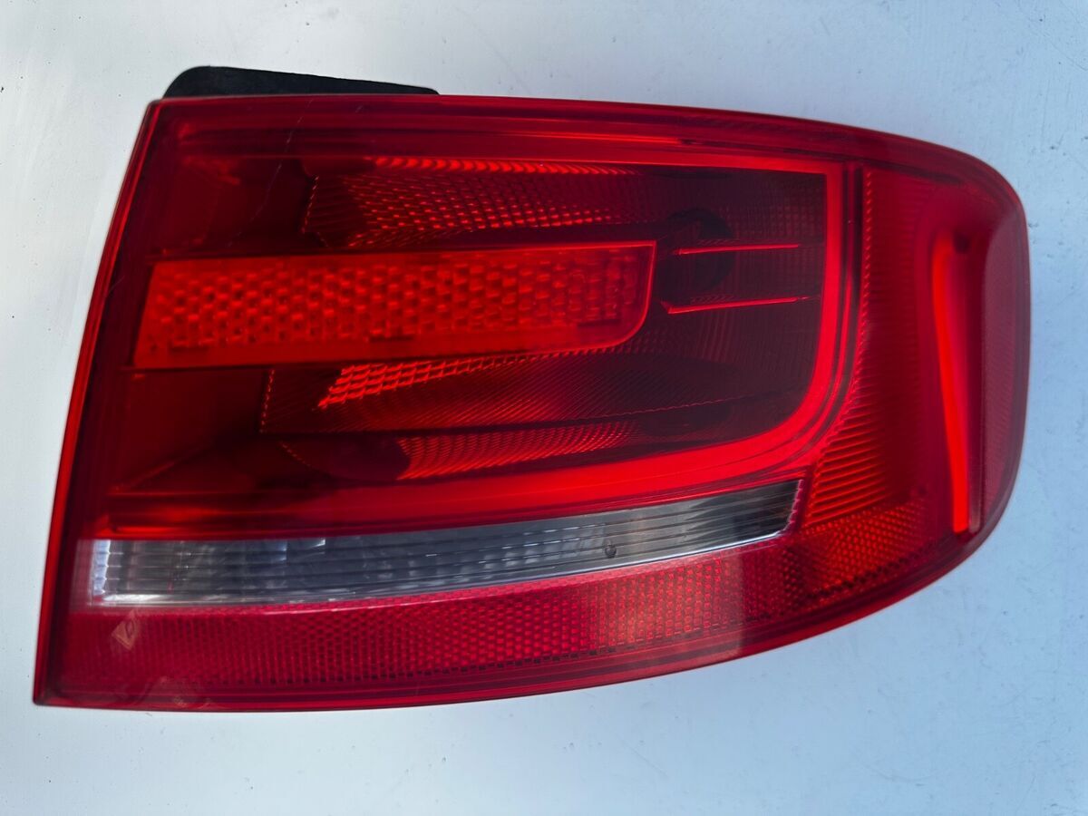 Audi A4 Sağ Dış Stop 2008-2012 8K5945096D