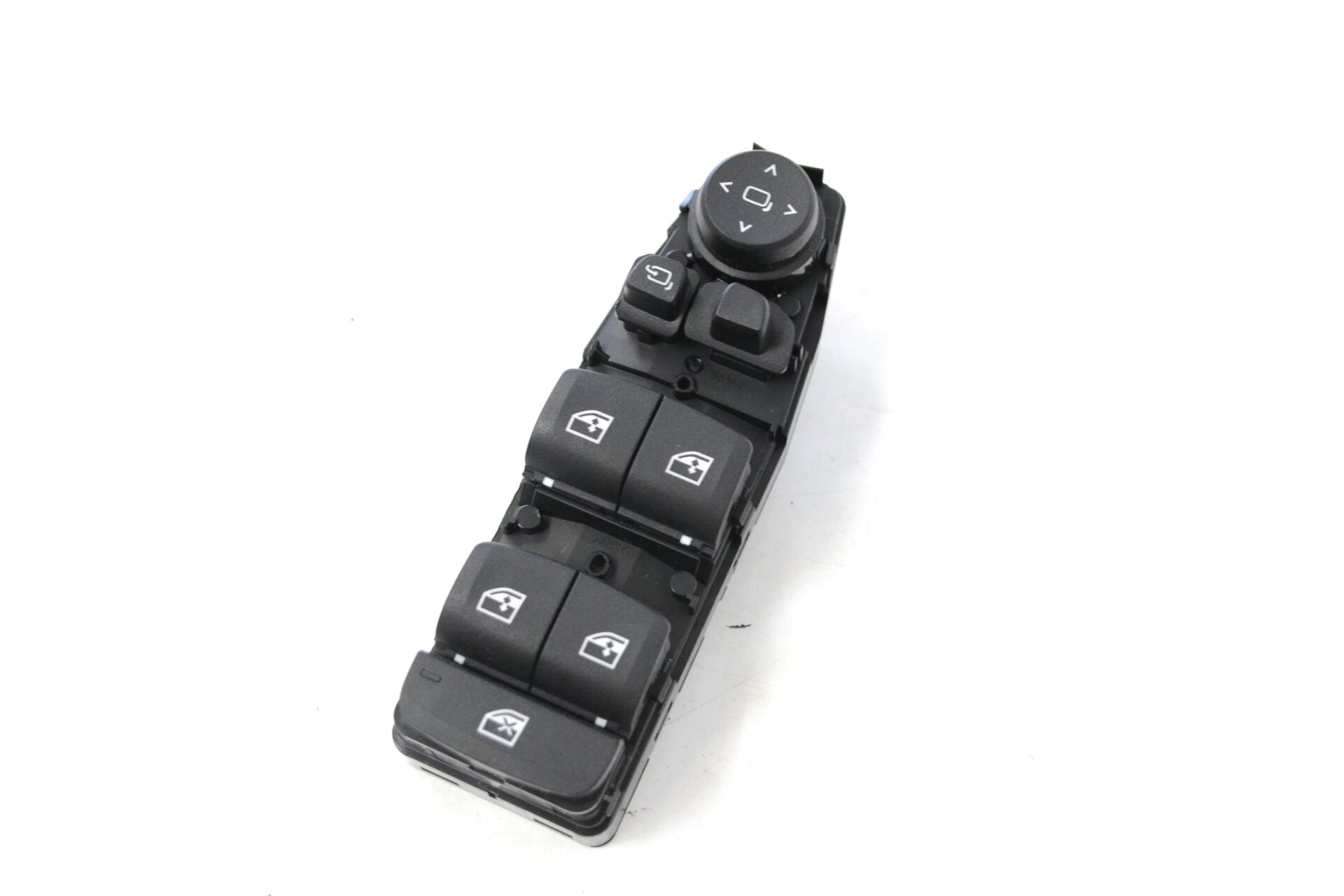 Bmw 3 Serisi G20 Cam Düğmesi Sürücü Tarafı Orijinal 61317948785