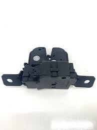 BMW 1 Serisi F20 2012-2018 Bagaj Kilidi 51247248075